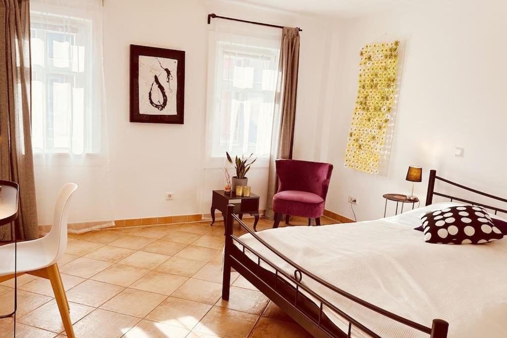 Kuenstler Ferienwohnung Am Weilburger Schloss, Marktplatz 9 المظهر الخارجي الصورة