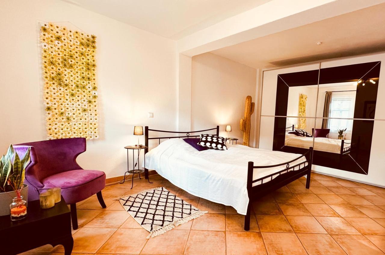 Kuenstler Ferienwohnung Am Weilburger Schloss, Marktplatz 9 المظهر الخارجي الصورة